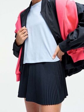 Lululemon Varsity High-Rise Pleated Tennis Skirt
True Navy Athletic Running Gym